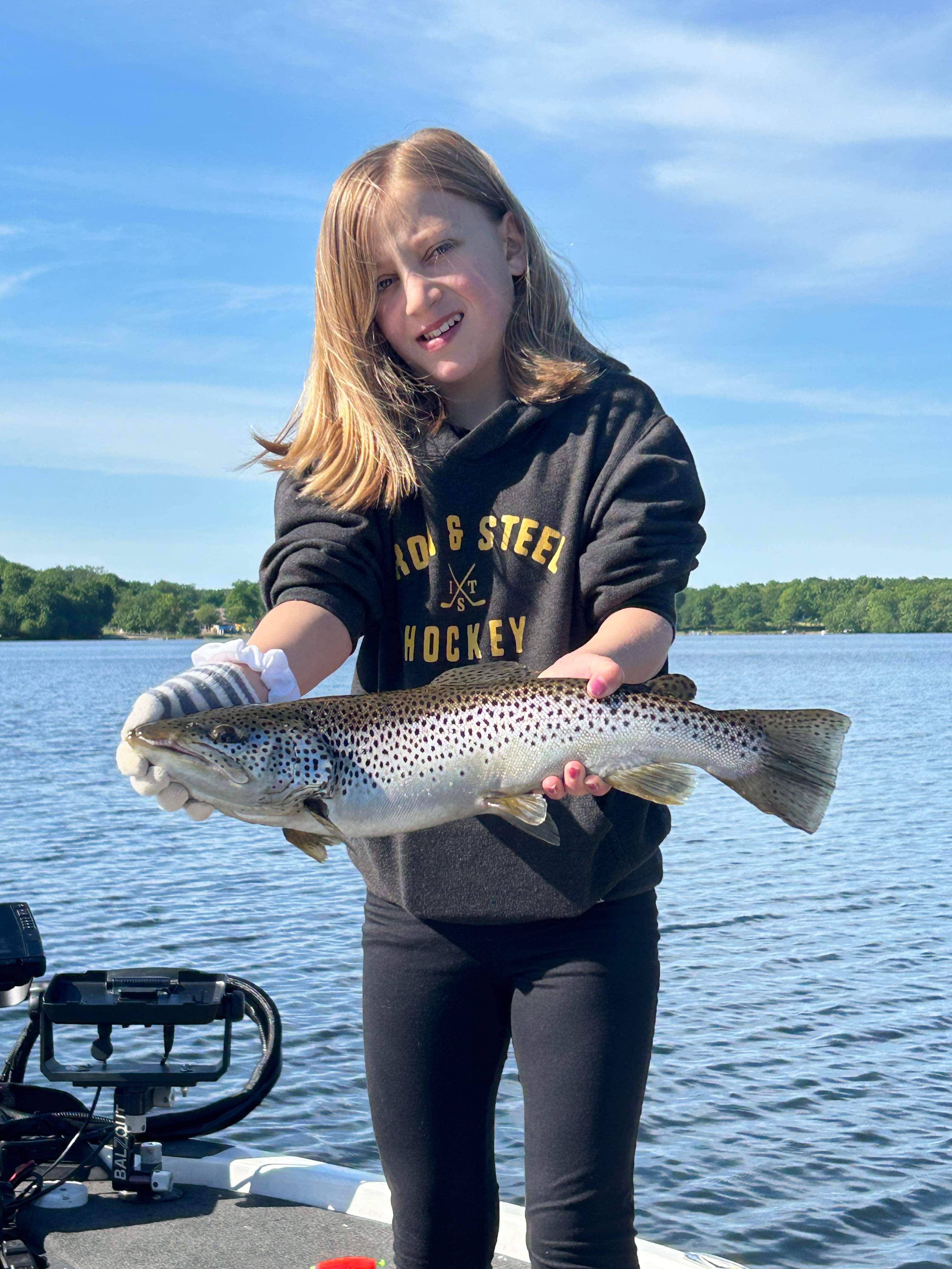 ba_jo13flynn_ist_fishing2.jpg